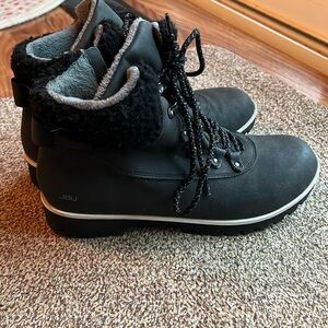JBU hiking boot